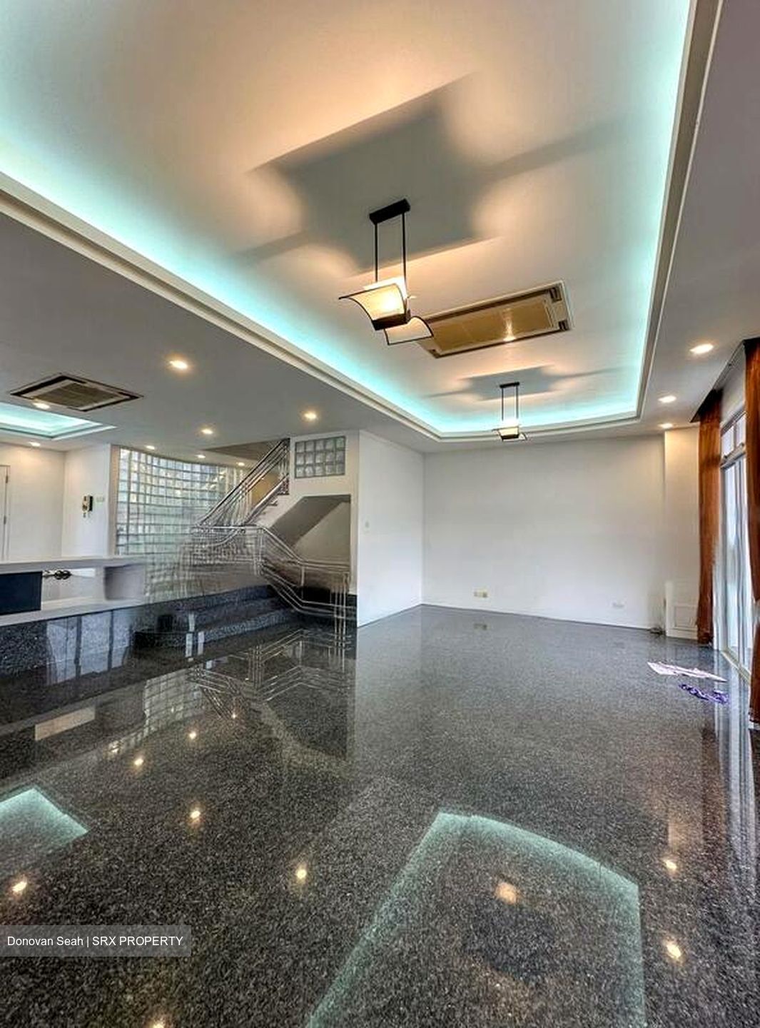 East Coast Hill (D16), Semi-Detached #472832771